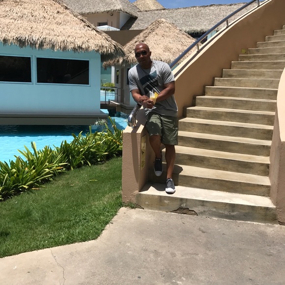 Meet your Posher, Nick - Picture 1 of 1